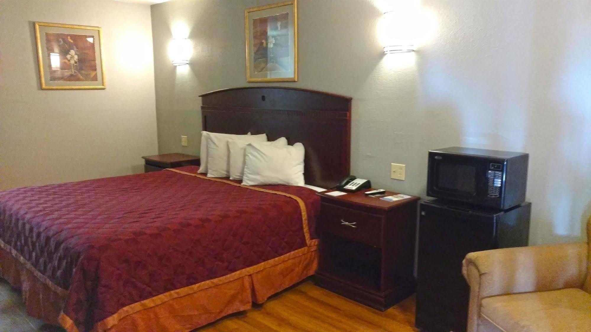 Americas Best Value Inn Mckinney Exterior foto